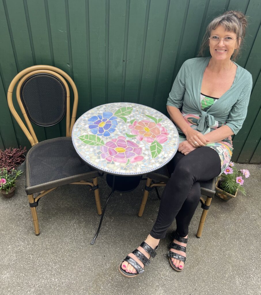 mosaikbord lav selv mosaik på bordplade